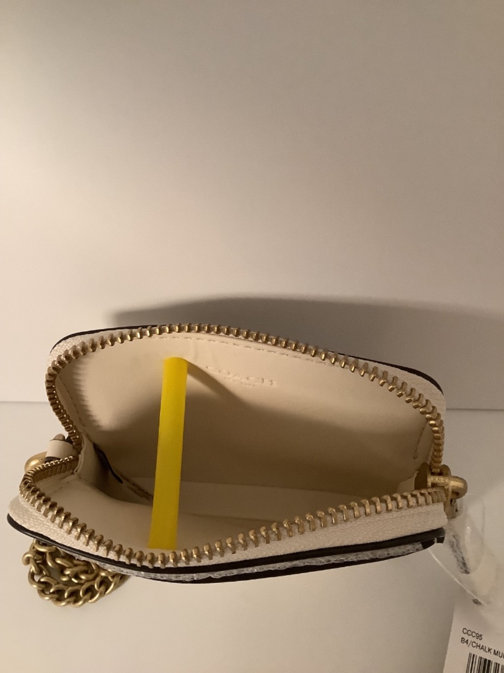 NWT Coach Essential Zip Card Case Wallet Sticker Print Brass & Chalk Leather - Picture 6 of 8